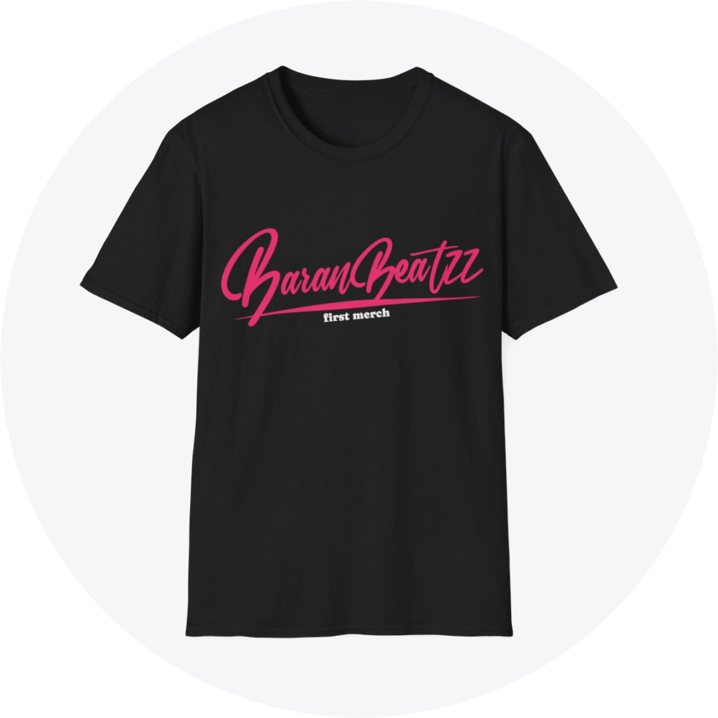Schwarzes BaranBeatzz T-Shirt mit pinkem Logo und weißem Schriftzug „First Merch“